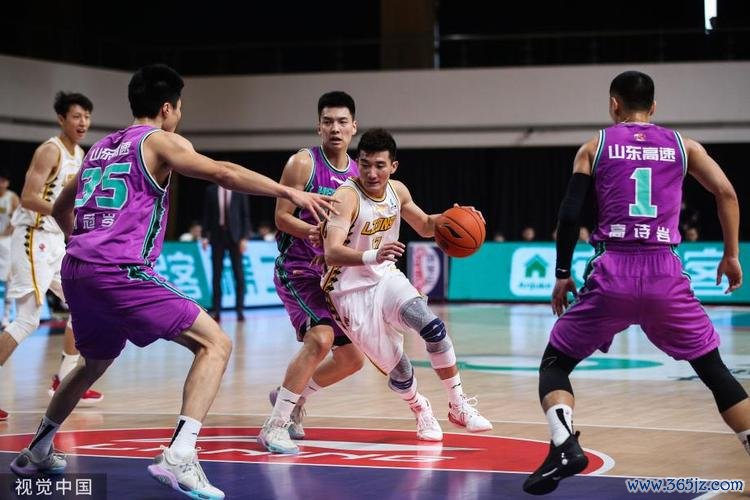 高诗岩砍19分山东力克浙江 胡金秋22分广厦击败宁波